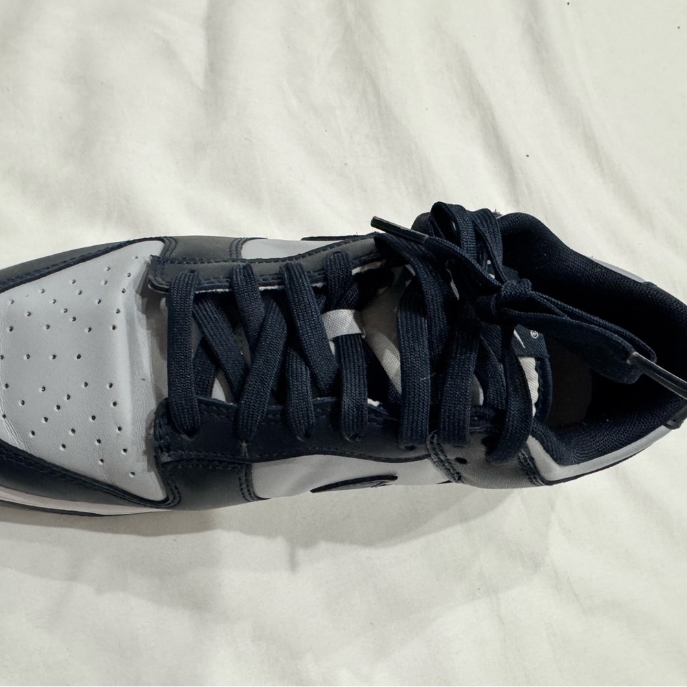Men's Nike Georgetown Dunks - Picture 6 of 7